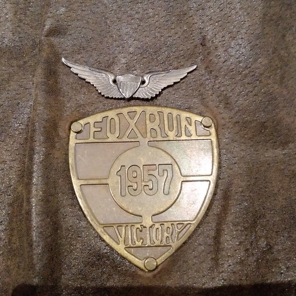 Old leather jacket - Picture 4 of 6